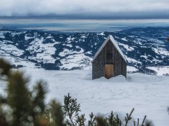 Kapelle Vordere Niedere mit dem Bodensee